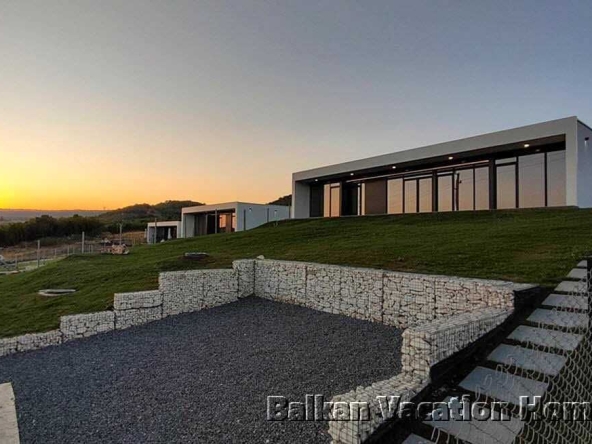 Къща в с. Оброчище, Област Добрич - 104 кв.м за 785 €/кв.м - Снимка #1