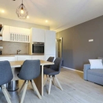 Дава се под наем Тристаен апартамент в Пловдив, Беломорски - 80 кв.м за 428.4 € - Снимка #1