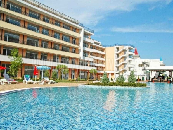 Двустаен апартамент в к.к. Слънчев бряг - 71 кв.м за 972 €/кв.м - Снимка #1