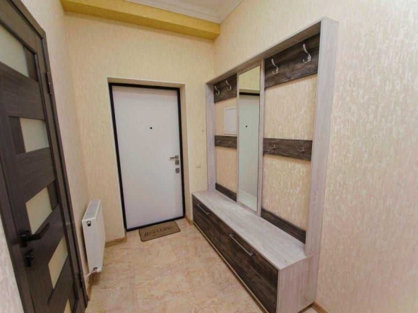 Дава се под наем Едностаен апартамент в София, Дружба 1 - 48 кв.м за 300 € - Снимка #1