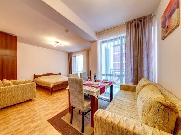 Дава се под наем Едностаен апартамент в к.к. Пампорово - 43 кв.м за 255 € - Снимка #1