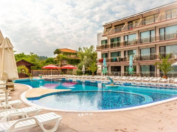 Тристаен апартамент в Созопол - 140 кв.м за 1079 €/кв.м - Снимка #1