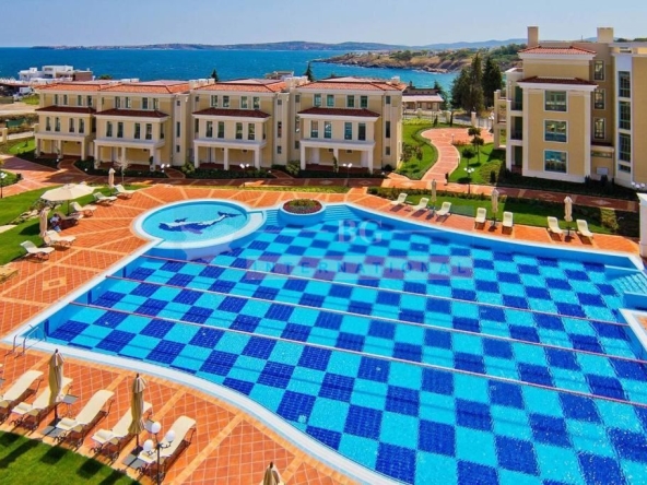 Едностаен апартамент в Черноморец - 40 кв.м за 930 €/кв.м - Снимка #1