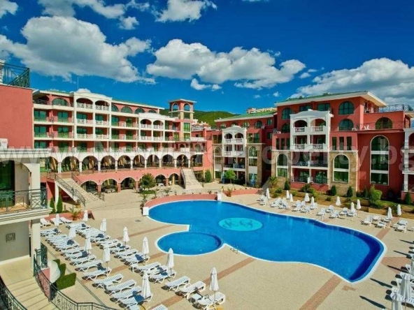 Двустаен апартамент в к.к. Слънчев бряг - 72 кв.м за 637 €/кв.м - Снимка #1