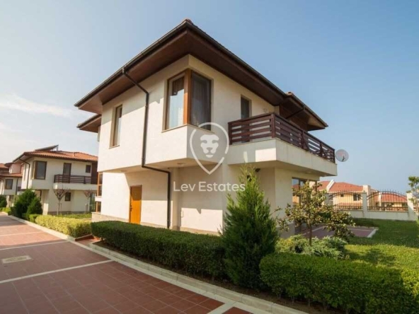 Къща в с. Лозенец, Област Бургас - 244 кв.м за 730 €/кв.м - Снимка #1