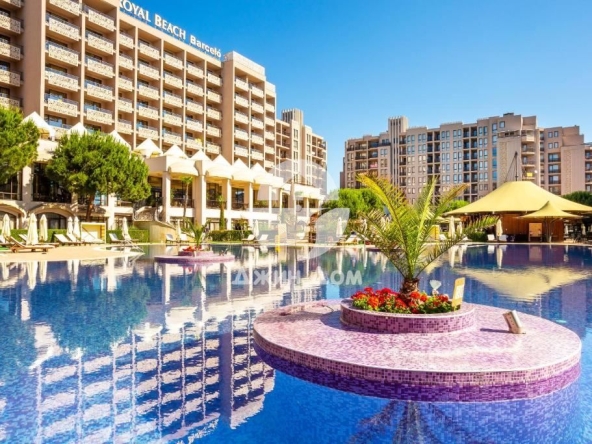 Двустаен апартамент в к.к. Слънчев бряг - 70 кв.м за 1144 €/кв.м - Снимка #1