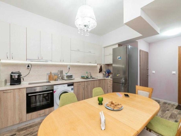 Тристаен апартамент в София, Лозенец - 90 кв.м за 850 €/кв.м - Снимка #1