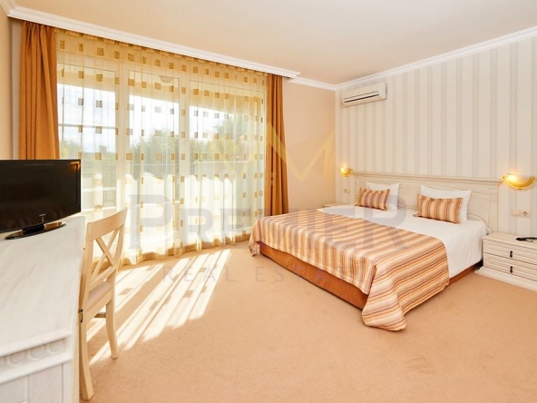 Двустаен апартамент в Поморие - 74 кв.м за 1016 €/кв.м - Снимка #1