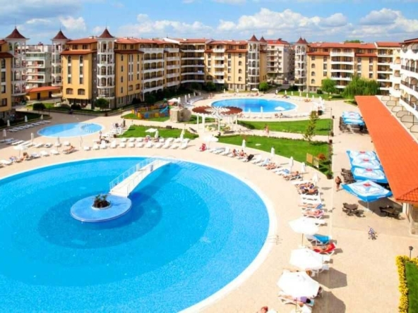 Тристаен апартамент в к.к. Слънчев бряг - 89 кв.м за 1012 €/кв.м - Снимка #1