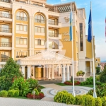 Двустаен апартамент в Свети Влас - 68 кв.м за 1956 €/кв.м - Снимка #1