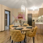 Дава се под наем Тристаен апартамент в Варна, Гръцка махала - 100 кв.м за 1200 € - Снимка #1