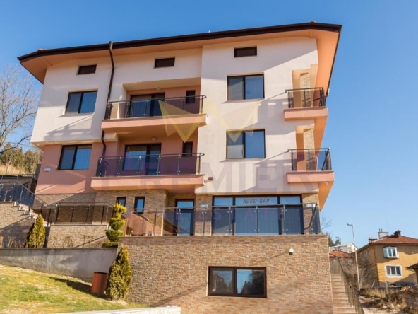 Хотел в Доспат - 780 кв.м за 885 €/кв.м - Снимка #1