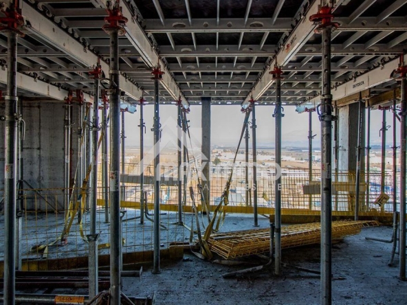 Тристаен апартамент в Варна, Владислав Варненчик - 76 кв.м за 1086 €/кв.м - Снимка #1