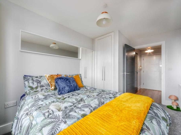 Дава се под наем Двустаен апартамент в София, Център - 56 кв.м за 408 € - Снимка #1