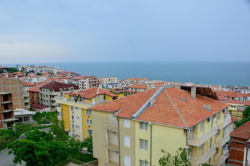 Многостаен апартамент в Свети Влас - 164 кв.м за 976 €/кв.м - Снимка #1