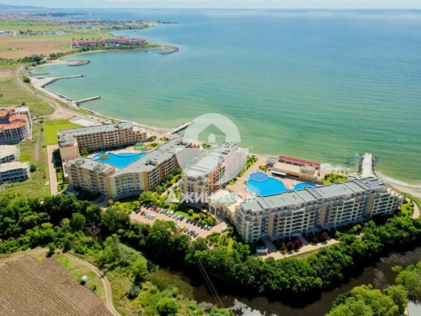 Двустаен апартамент в к.к. Слънчев бряг - 74 кв.м за 1082 €/кв.м - Снимка #1