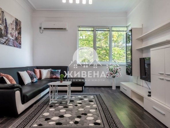 Дава се под наем Тристаен апартамент в Варна, Център - 110 кв.м за 1000 € - Снимка #1