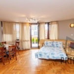 Дава се под наем Тристаен апартамент в Бургас, Център - 120 кв.м за 663 € - Снимка #1