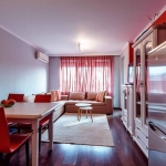 Дава се под наем Двустаен апартамент в Пловдив, Център - 60 кв.м за 382.5 € - Снимка #1