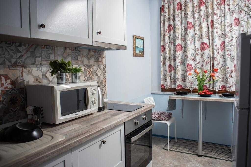 Дава се под наем Двустаен апартамент в Варна, Център - 68 кв.м за 490 € - Снимка #1