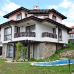 Четиристаен апартамент в с. Кошарица, Област Бургас - 135 кв.м за 1000 €/кв.м - Снимка #1