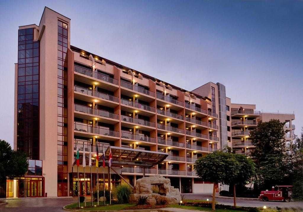 Дава се под наем Магазин в Варна, Бриз - 12 кв.м за 2550 € - Снимка #1