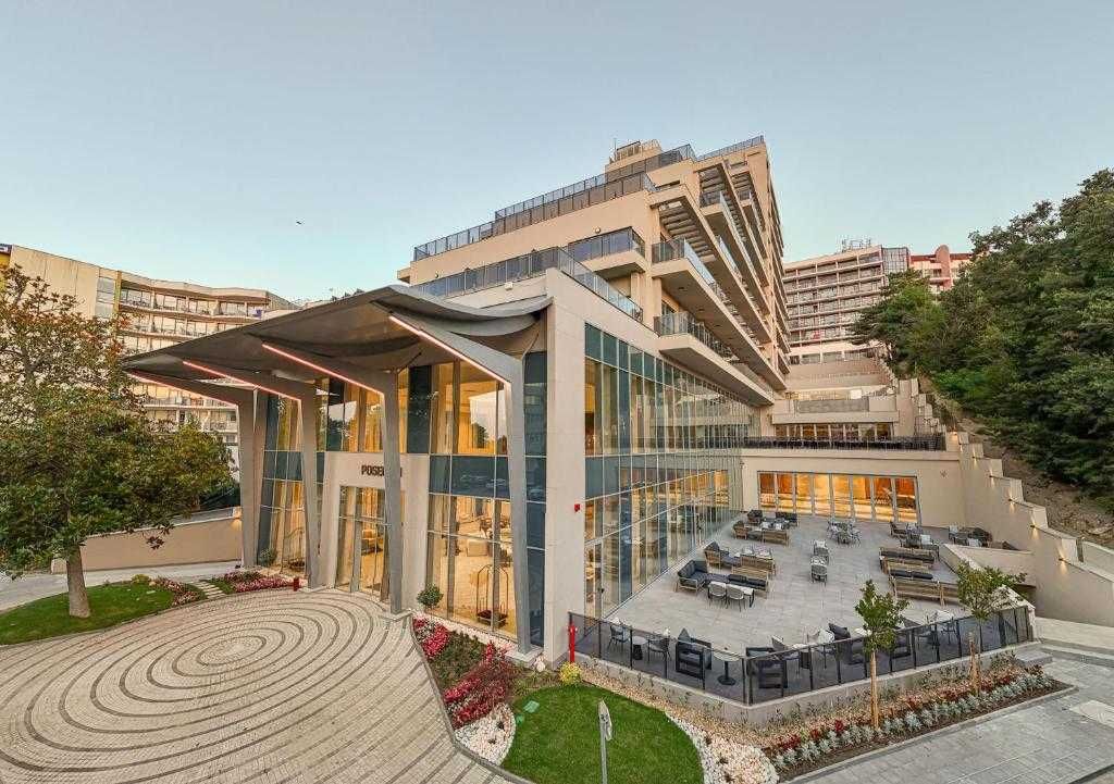 Дава се под наем Магазин в Варна, Бриз - 15 кв.м за 5100 € - Снимка #1