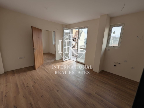 Двустаен апартамент в Варна, Погреби - 55 кв.м за 1873 €/кв.м - Снимка #1