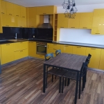 Дава се под наем Тристаен апартамент в Казанлък - 100 кв.м за 357 € - Снимка #1