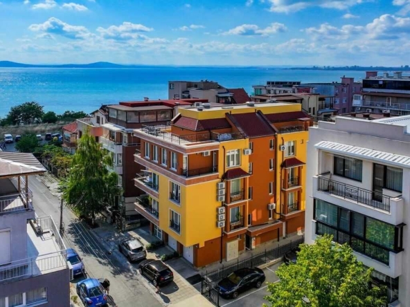 Двустаен апартамент в Бургас, Сарафово - 56 кв.м за 2590 €/кв.м - Снимка #1