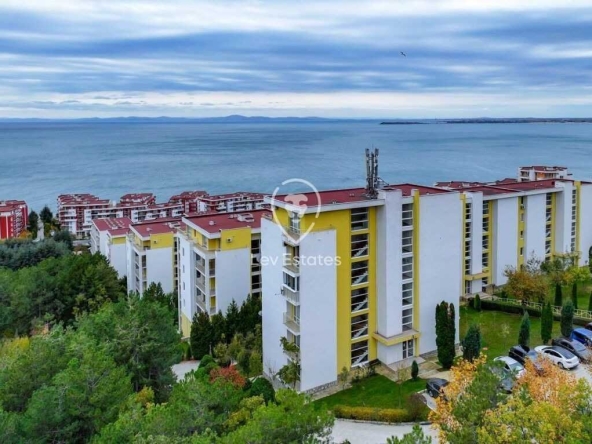 Тристаен апартамент в Бургас, Сарафово - 100 кв.м за 890 €/кв.м - Снимка #1