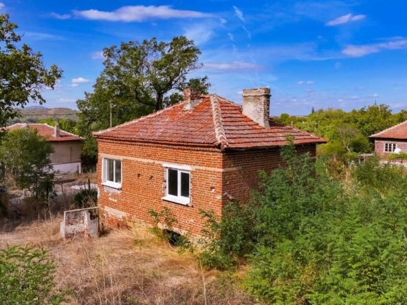 Къща в с. Загорци, Област Бургас - 72 кв.м за 237 €/кв.м - Снимка #1