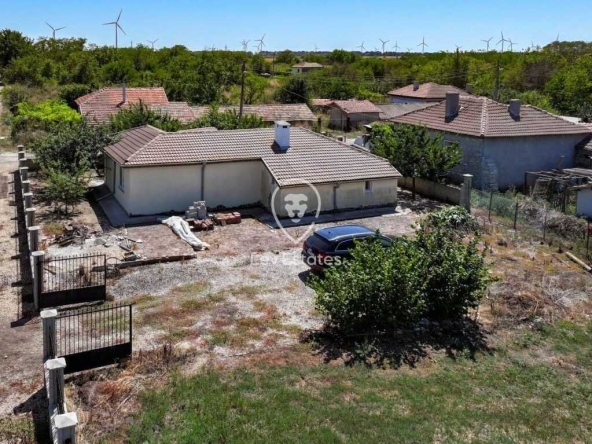 Къща в с. Хаджи Димитър, Област Добрич - 129 кв.м за 737 €/кв.м - Снимка #1