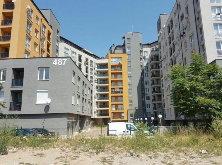 Дава се под наем Гараж / Паркомясто в София, Младост 4 - 22 кв.м за 99.45 € - Снимка #1