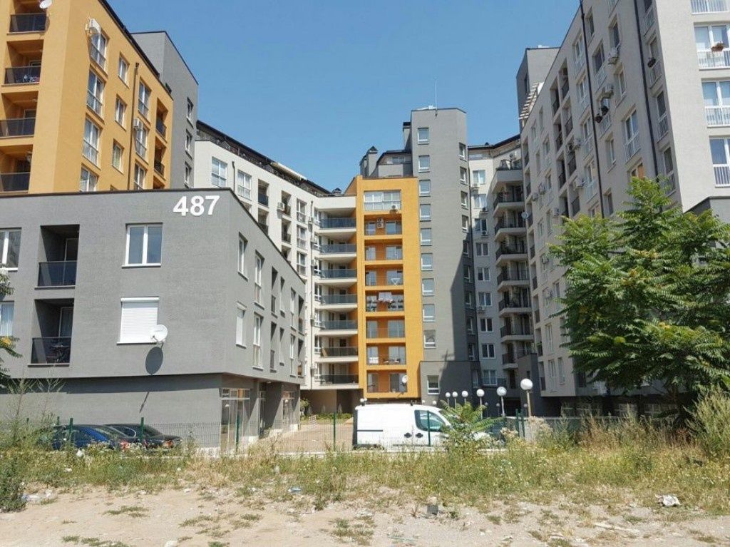 Дава се под наем Гараж / Паркомясто в София, Младост 4 - 22 кв.м за 99.45 € - Снимка #1