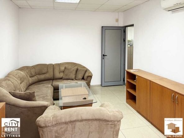 Дава се под наем Офис в Велико Търново, Център - 45 кв.м за 230 € - Снимка #1