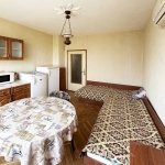 Дава се под наем Тристаен апартамент в Велико Търново, Колю Фичето - 68 кв.м за 200 € - Снимка #1