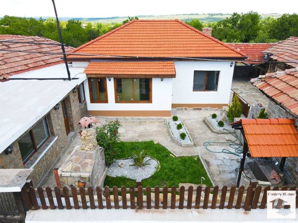 Къща в Велико Търново, Център - 120 кв.м за 1292 €/кв.м - Снимка #1