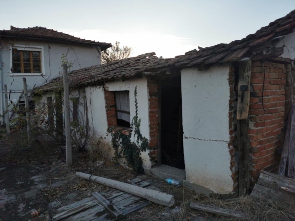 Къща в с. Тополи дол, Област Пазарджик - 90 кв.м за 284 €/кв.м - Снимка #1