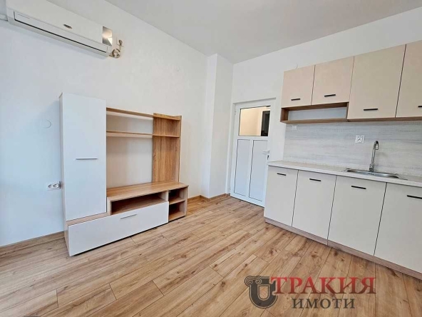 Дава се под наем Офис в Стара Загора, Център - 26 кв.м за 229.5 € - Снимка #1