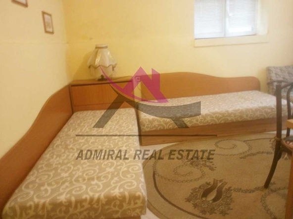 Дава се под наем Едностаен апартамент в Варна, Център - 15 кв.м за 250 € - Снимка #1