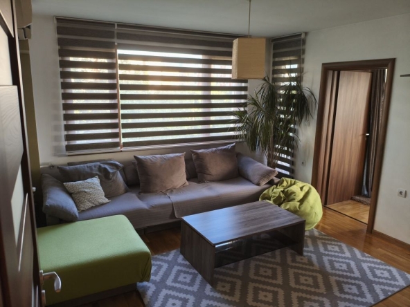 Дава се под наем Тристаен апартамент в София, Хиподрума - 75 кв.м за 612 € - Снимка #1