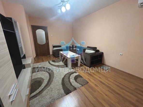 Четиристаен апартамент в Шумен, Пазара - 100 кв.м за 1530 €/кв.м - Снимка #1