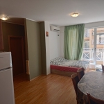 Тристаен апартамент в к.к. Слънчев бряг - 77 кв.м за 715 €/кв.м - Снимка #1