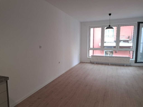 Дава се под наем Двустаен апартамент в София, Център - 65 кв.м за 550 € - Снимка #1