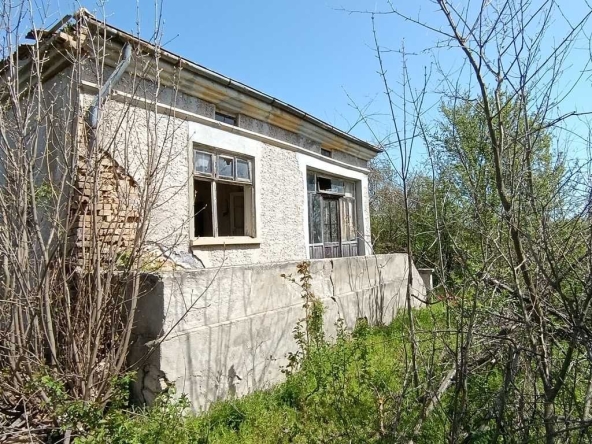 Къща в с. Пчеларово, Област Добрич - 90 кв.м за 62 €/кв.м - Снимка #1