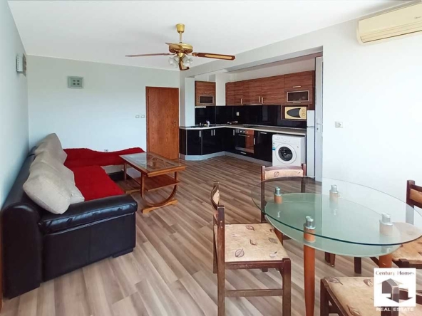 Тристаен апартамент в Велико Търново, Център - 82 кв.м за 2011 €/кв.м - Снимка #1