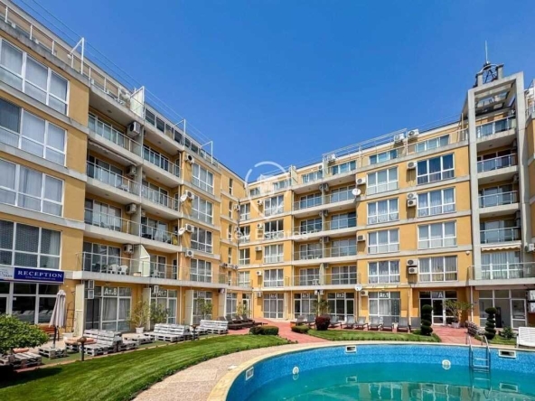 Двустаен апартамент в к.к. Слънчев бряг - 80 кв.м за 1025 €/кв.м - Снимка #1