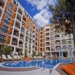 Дава се под наем Тристаен апартамент в к.к. Слънчев бряг - 71 кв.м за 400 € - Снимка #1