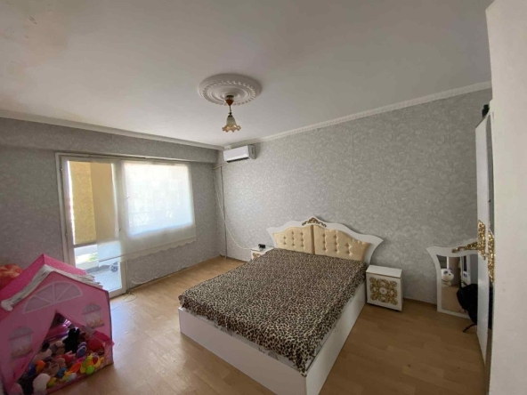 Тристаен апартамент в Пловдив, Център - 56 кв.м за 590 €/кв.м - Снимка #1